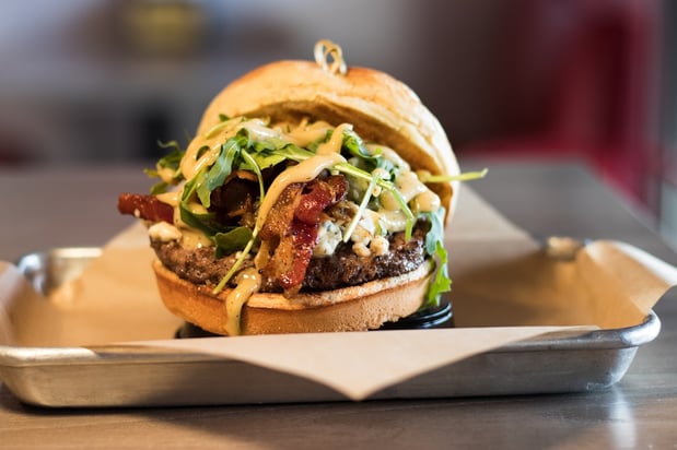 Images Aioli Gourmet Burgers - 32nd & Shea