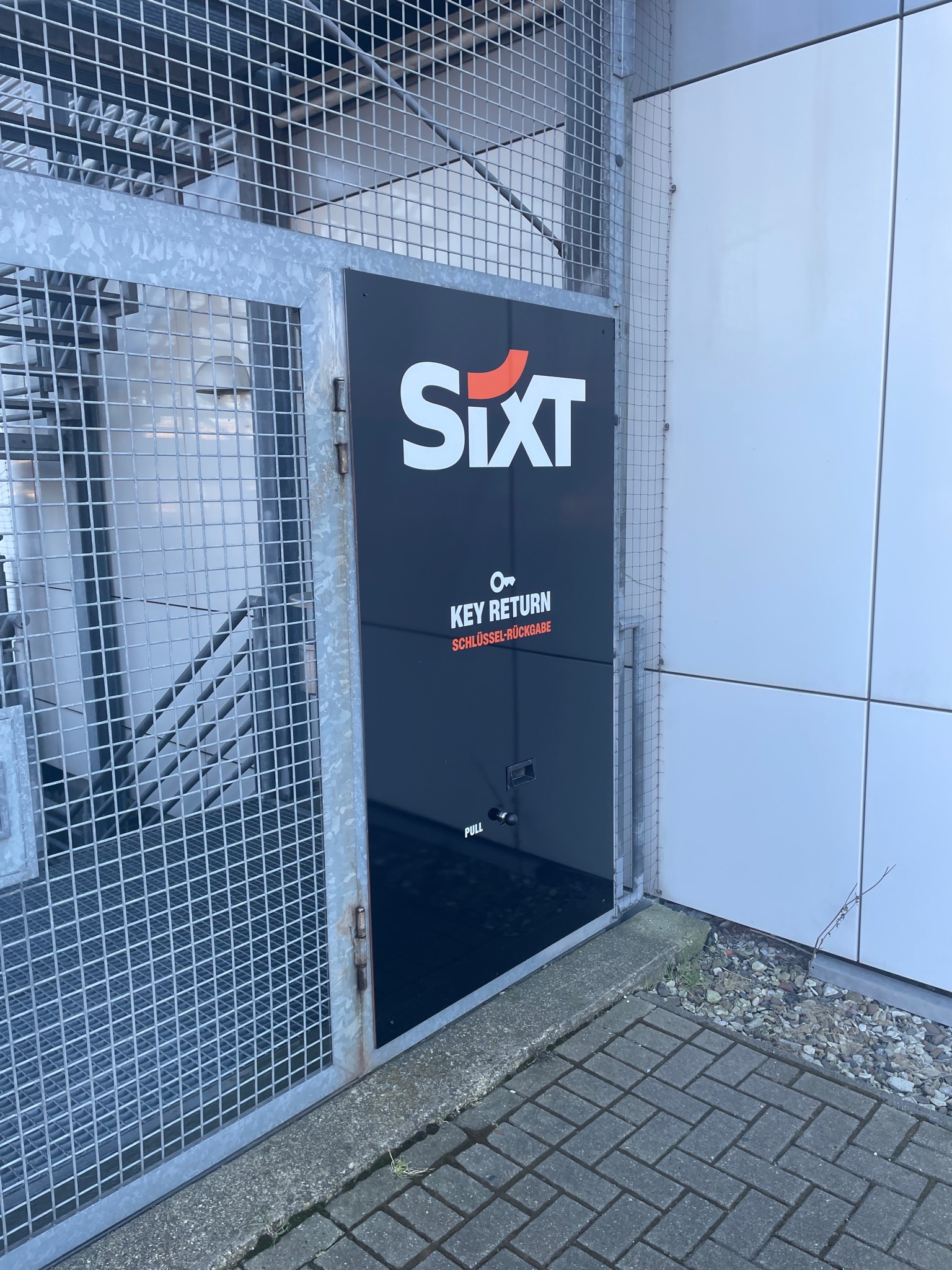 SIXT Autovermietung Hannover Buchholz, Karl-Wiechert-Allee 74 in Hannover