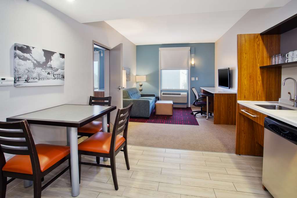 Guest room