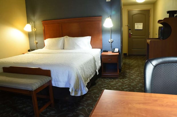Images Hampton Inn & Suites Chicago Deer Park