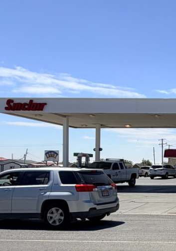 Sinclair gas station fueling island 