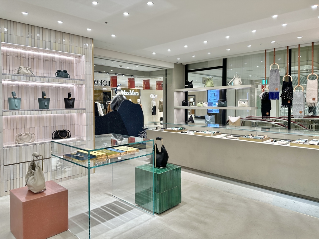 Images ロエベ 大丸神戸店