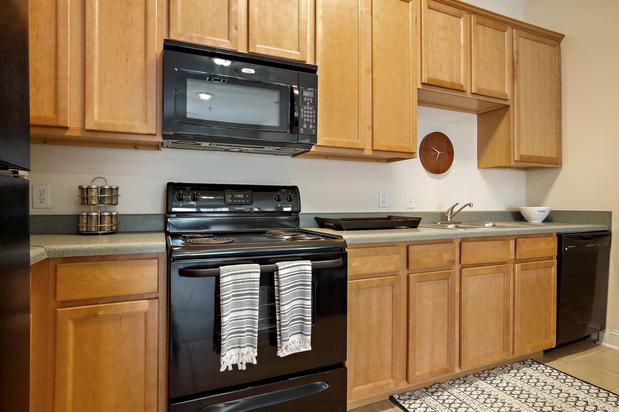 Images Central House on Stadium Apartments