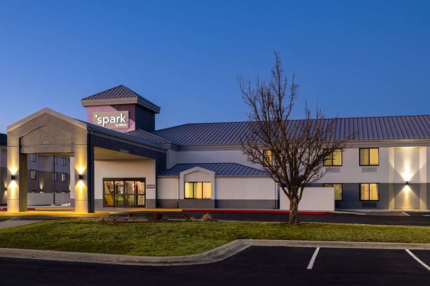 Images Spark by Hilton Bentonville