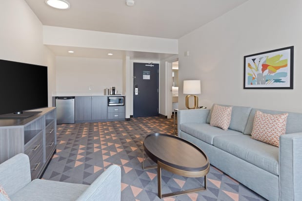Images Holiday Inn & Suites Across From Universal Orlando by IHG