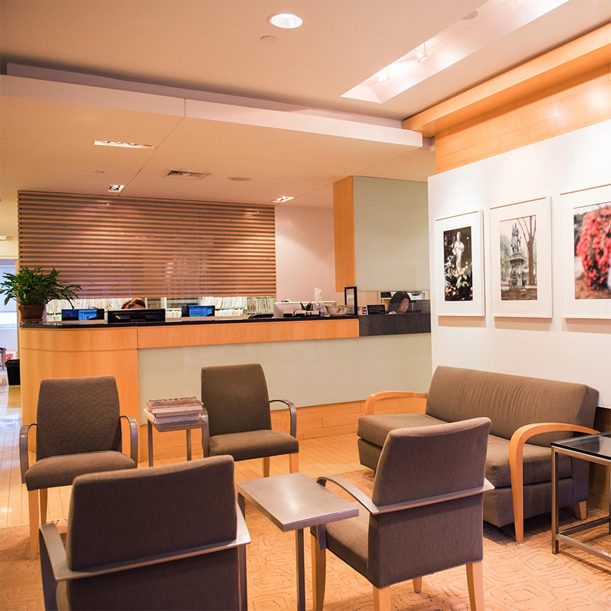Christopher L. Barley, M.D. provides a calm & friendly atmosphere for patients in preparation for their internal medicine consultation. Our friendly & accommodating staff is available to answer any questions you may have regarding your appointment with Dr. Barley.