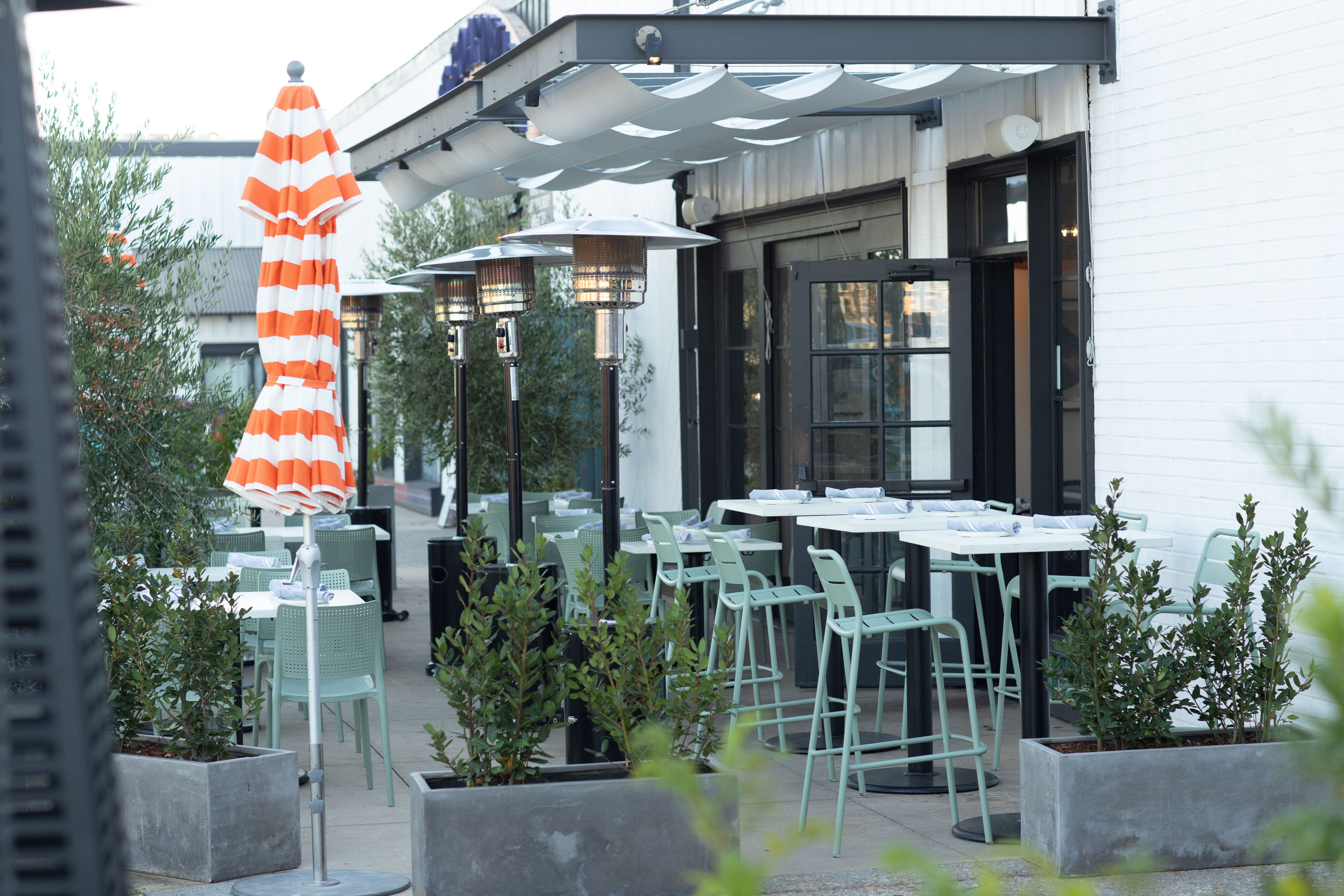 Mia's Solana Beach Outdoor Patio seating area 