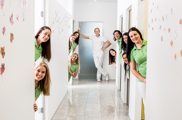 Dr. med. dent. Alexander Szalay-Rederer, Am Kehlerpark 2 in Dornbirn