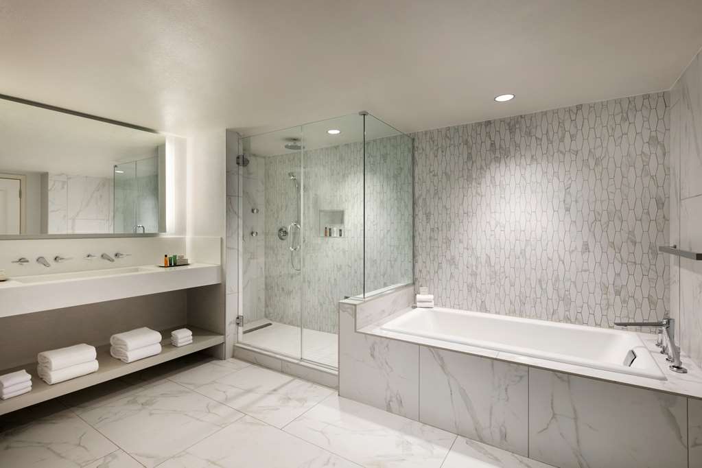 Guest room bath Hilton Fort Collins Fort Collins (970)482-2626