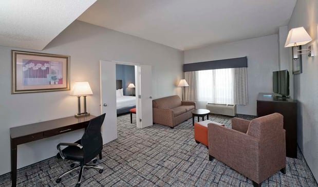 Images Best Western Plus Hotel & Conference Center