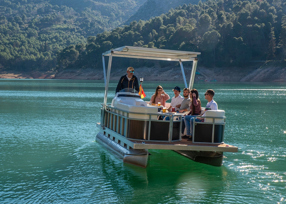 Images Cazorvillas Náutica - Alquiler Barcos Solares