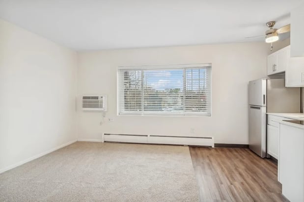 Images Cove at Linden Hills