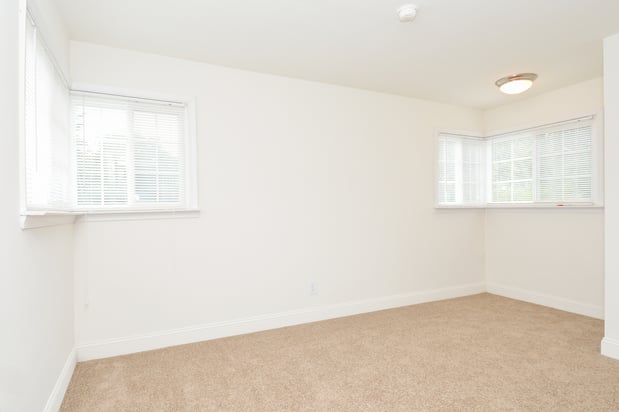Images Greenville on 141 Apartments & Townhomes