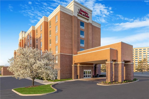 Images Hampton Inn & Suites Detroit/Airport-Romulus