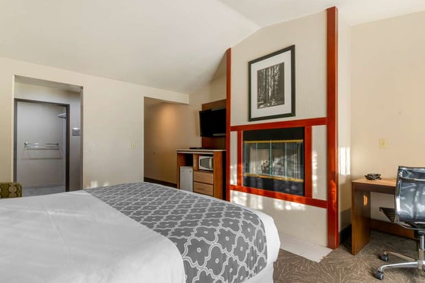 Images Best Western Plus Forest Park Inn