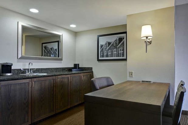 Images Embassy Suites by Hilton Winston Salem
