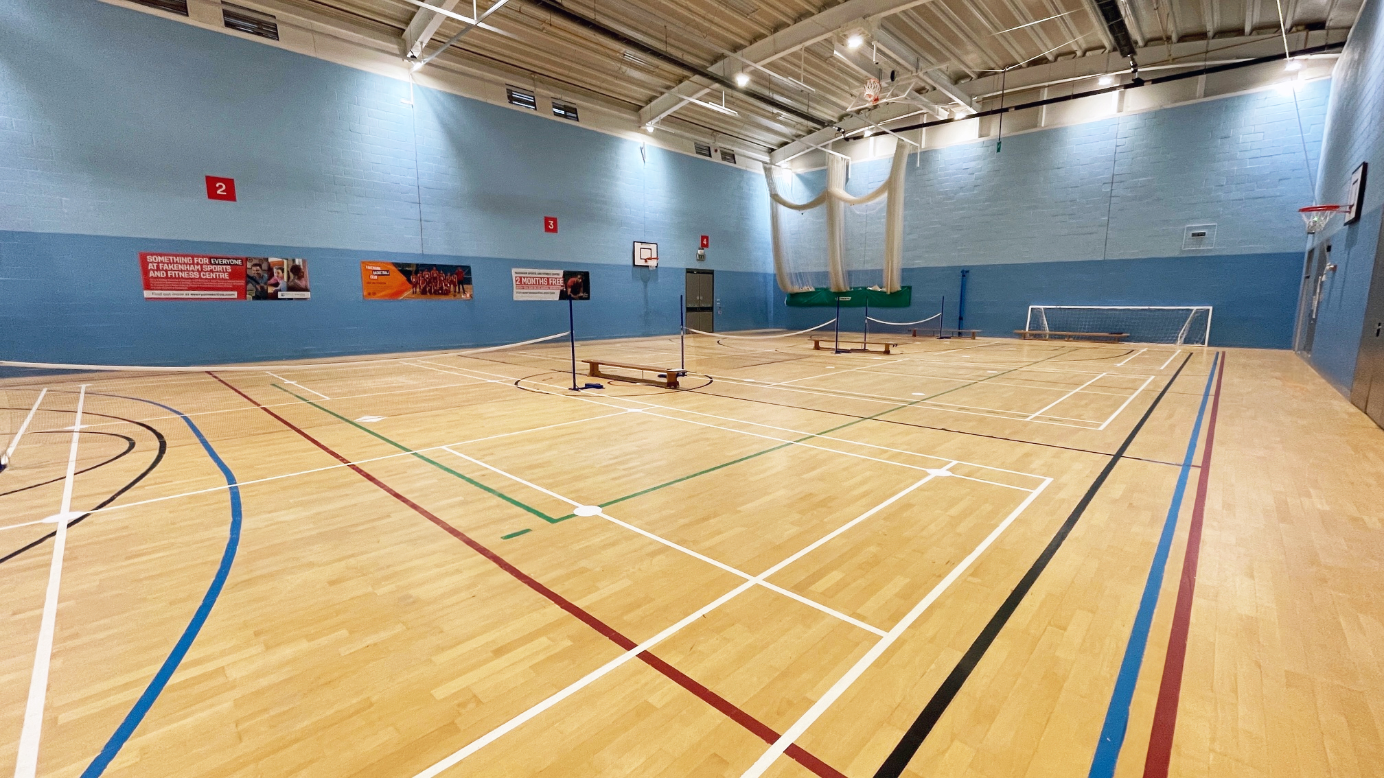 We offer a great variety of different sports and activities in our versatile and spacious sports hall. This includes table tennis, badminton, volleyball, basketball and netball.
