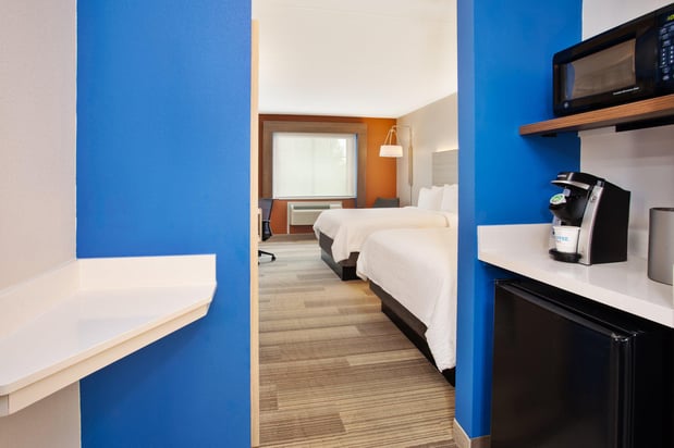 Images Holiday Inn Express & Suites Rochester Webster by IHG
