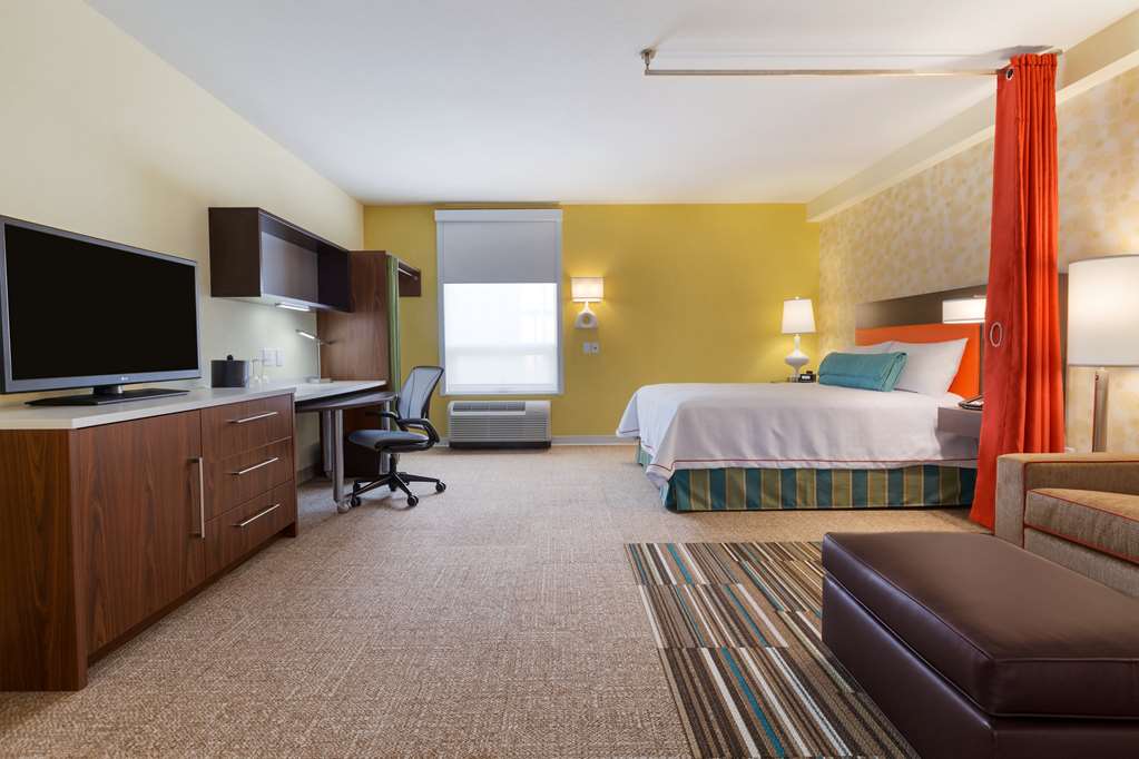Home2 Suites by Hilton West Edmonton, Alberta, Canada in Edmonton: Guest room