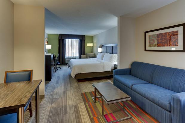 Images Holiday Inn Express & Suites Dayton-Centerville by IHG