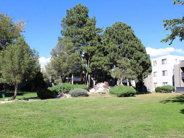 Images Mission Hill Apartment Homes