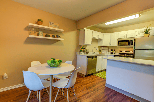 Images Commons at Hawthorn Village Apartments