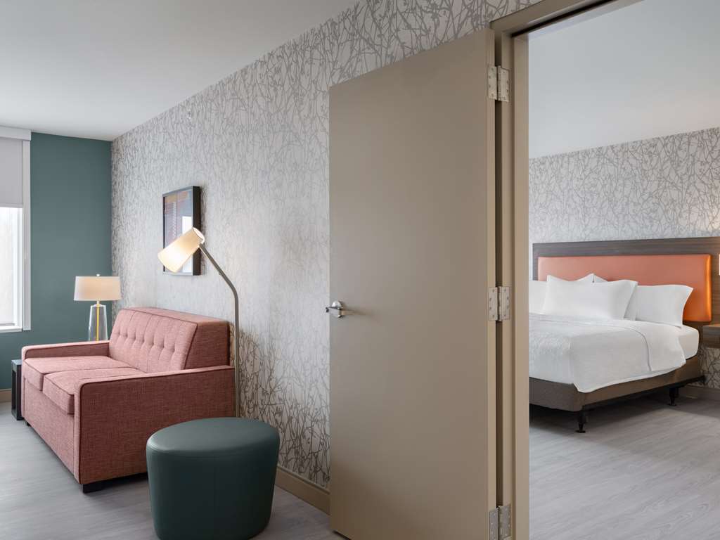 Guest room