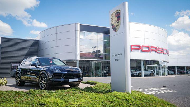 Images Porsche Service Centre Bolton