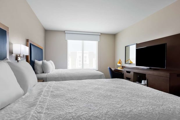 Images Hampton Inn & Suites San Diego Airport Liberty Station