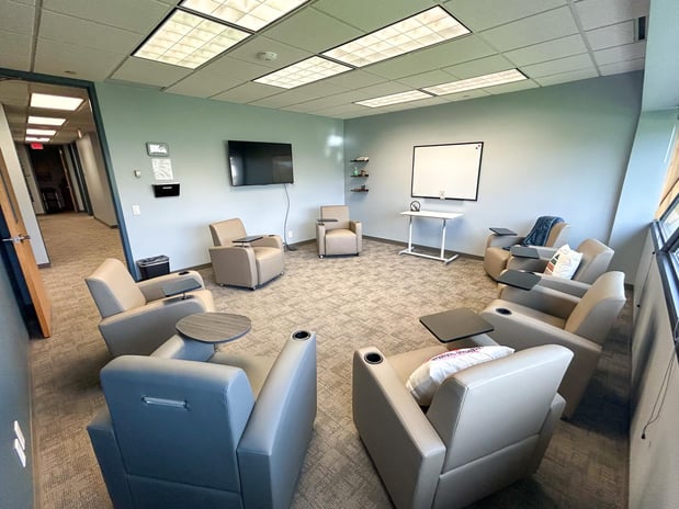 Images Pasadena Villa Outpatient Treatment Center - Des Moines