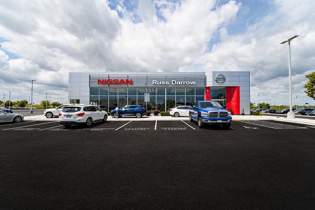 Images Russ Darrow Nissan of Milwaukee Service Center