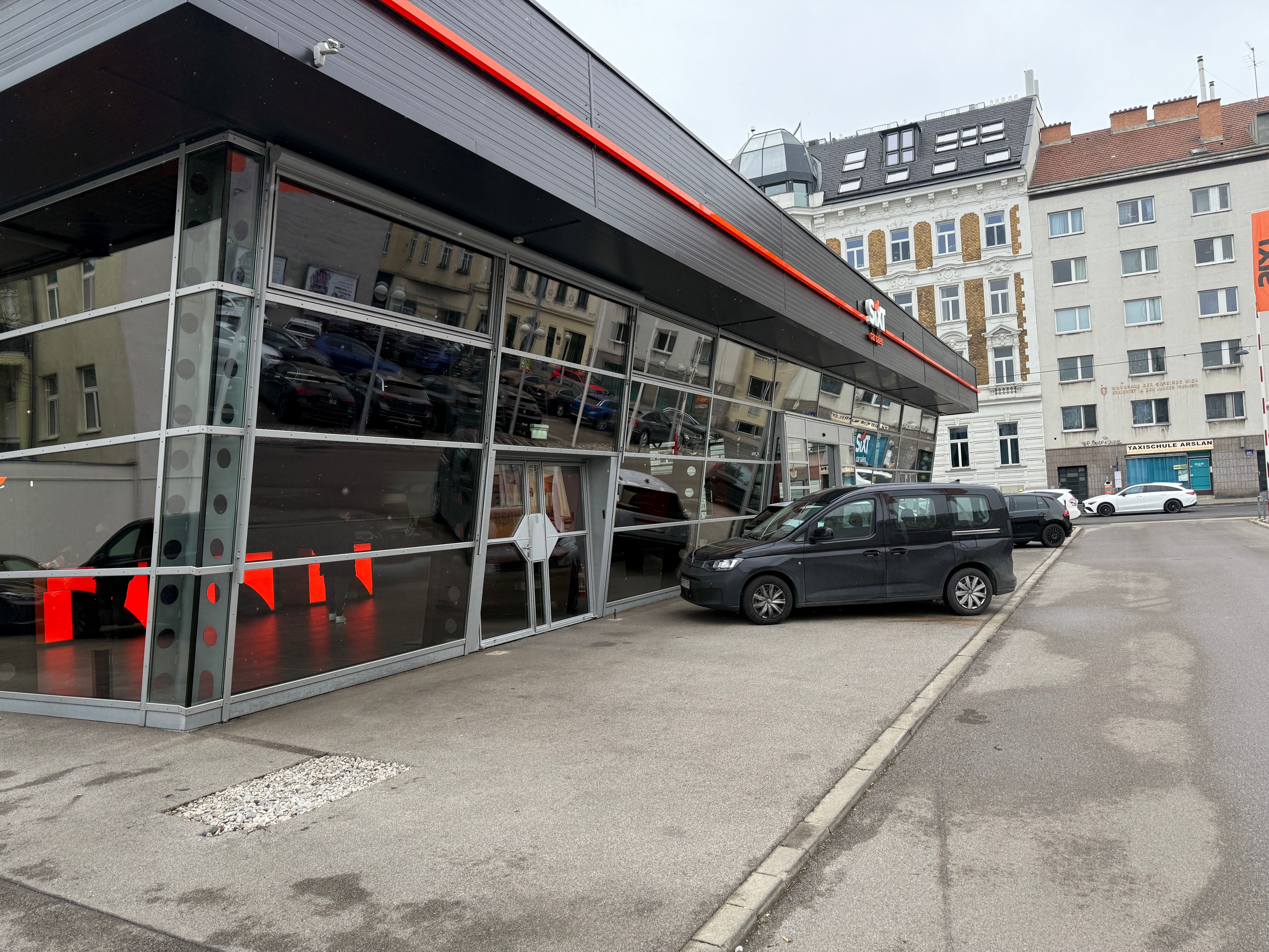 Bild 2 von SIXT Autovermietung Wien Schönbrunn
