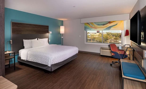 Images Tru by Hilton Phoenix Glendale Westgate