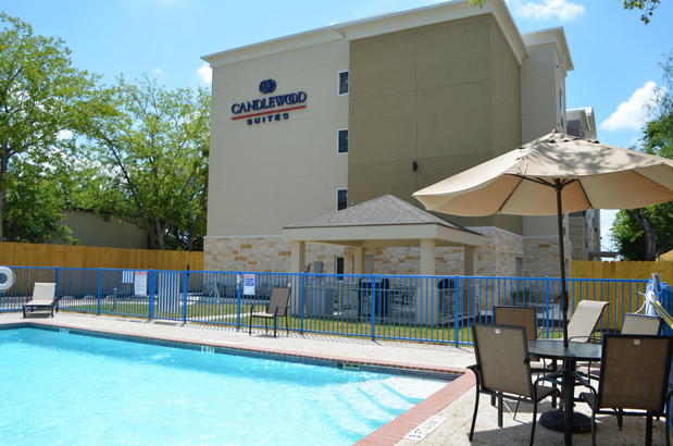 Images Candlewood Suites San Antonio Airport by IHG