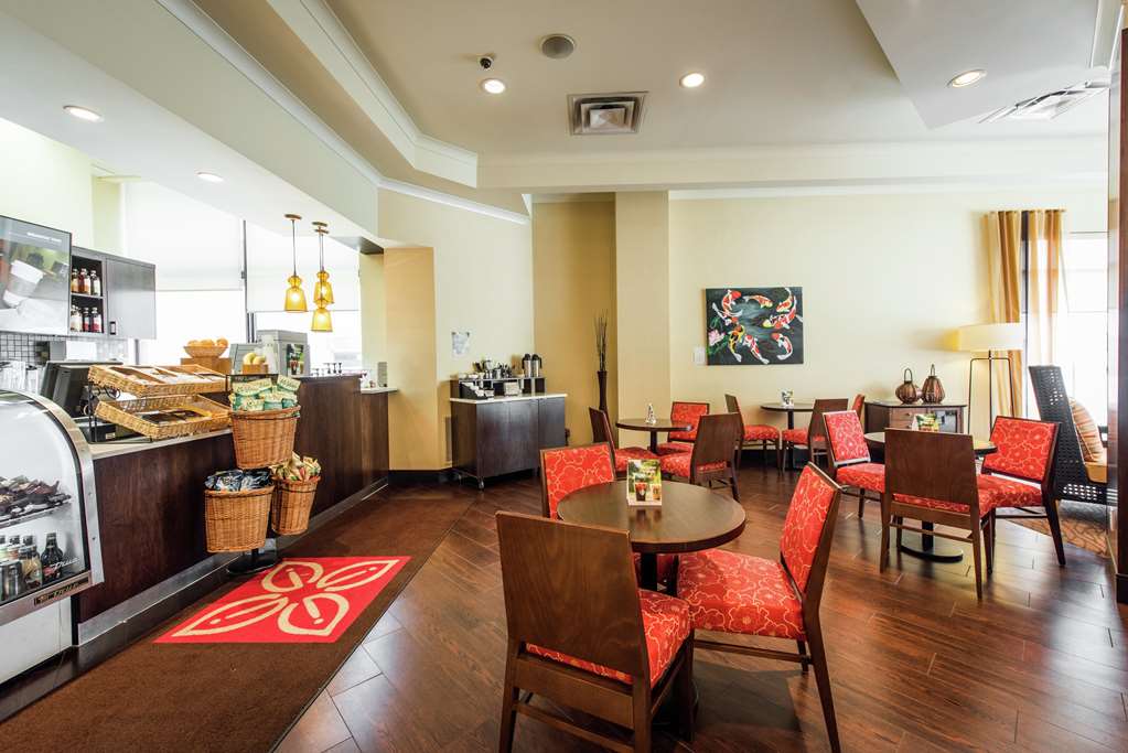 Images Hilton Garden Inn Saskatoon Downtown