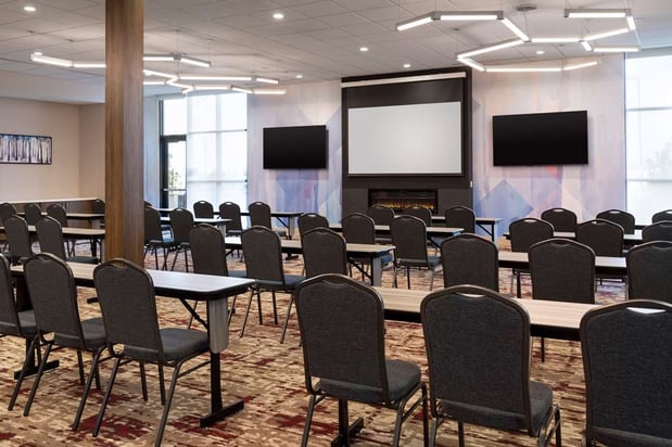 Images Hilton Garden Inn Visalia