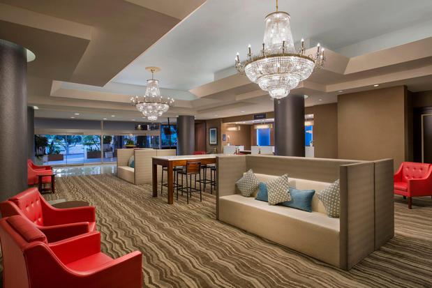 Images Crowne Plaza Los Angeles Harbor Hotel by IHG