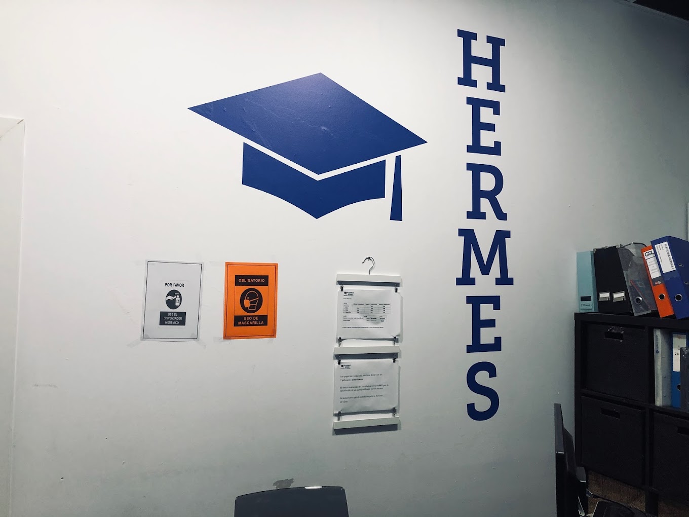 Images Academia Hermes Teatinos Cambridge