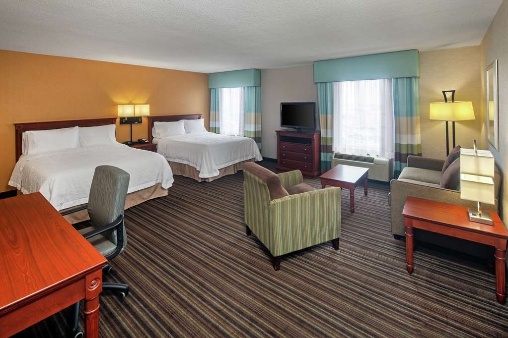 Images Hampton Inn & Suites by Hilton Toronto Airport
