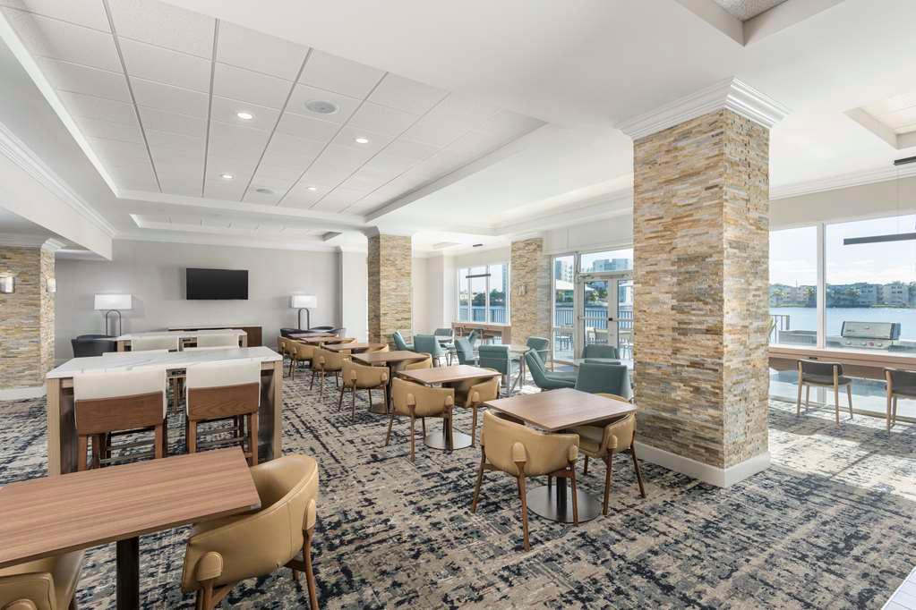 Lobby Homewood Suites by Hilton Miami-Airport/Blue Lagoon Miami (305)261-3335