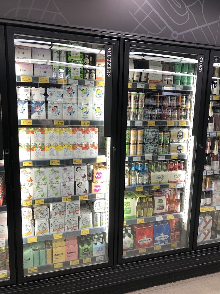 Images Liquorland Moonee Beach