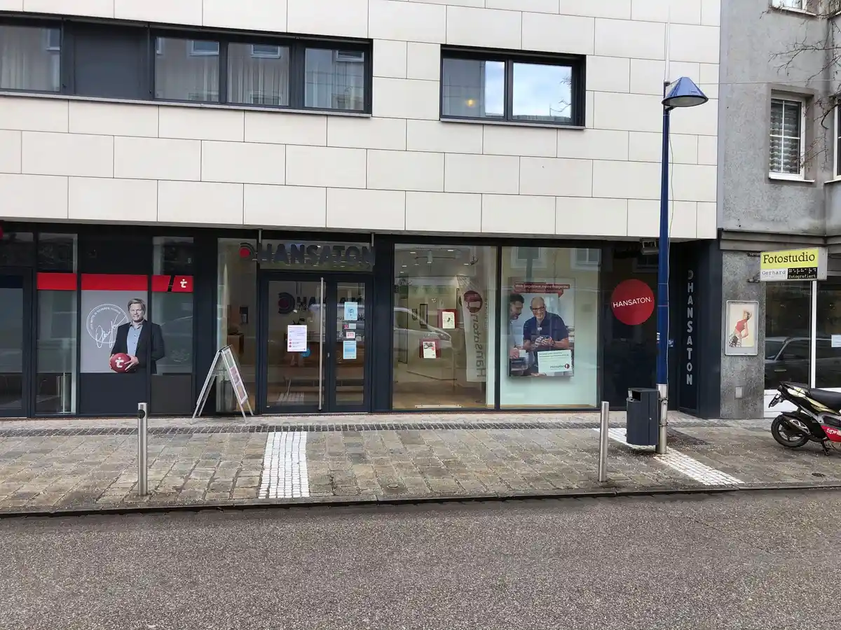 Das Team vom Hansaton Hörkompetenz-Zentrum {city} freut sich auf Ihren Besuch!
