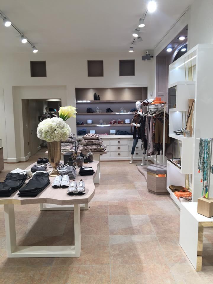 Tonja Conceptstore Basel, Rheinsprung 1 in Basel