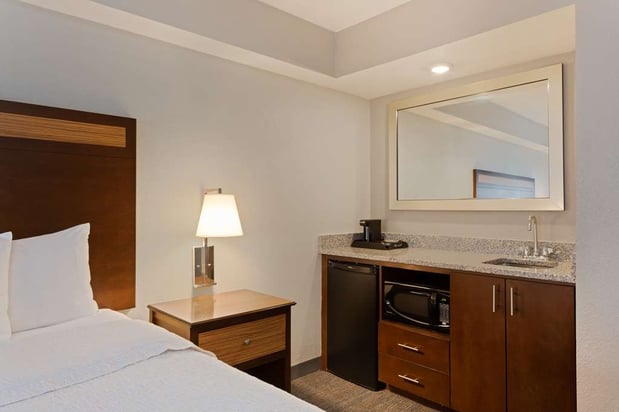 Images Hampton Inn & Suites Fort Myers Beach/Sanibel Gateway