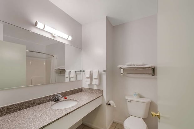 Images SureStay Plus by Best Western Berkeley Springs