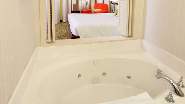 Images Hilton Garden Inn Calabasas