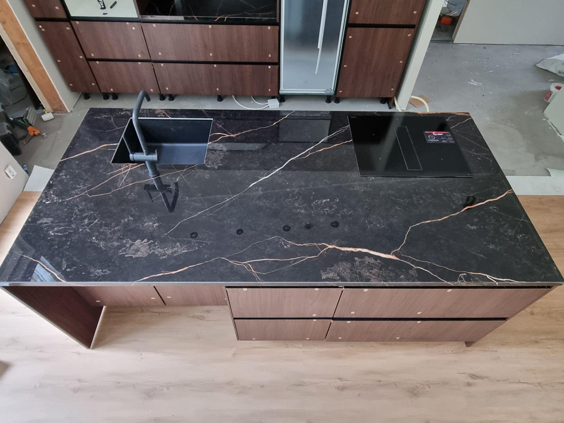 Images Kivipiste Showroom Laattamyymälä