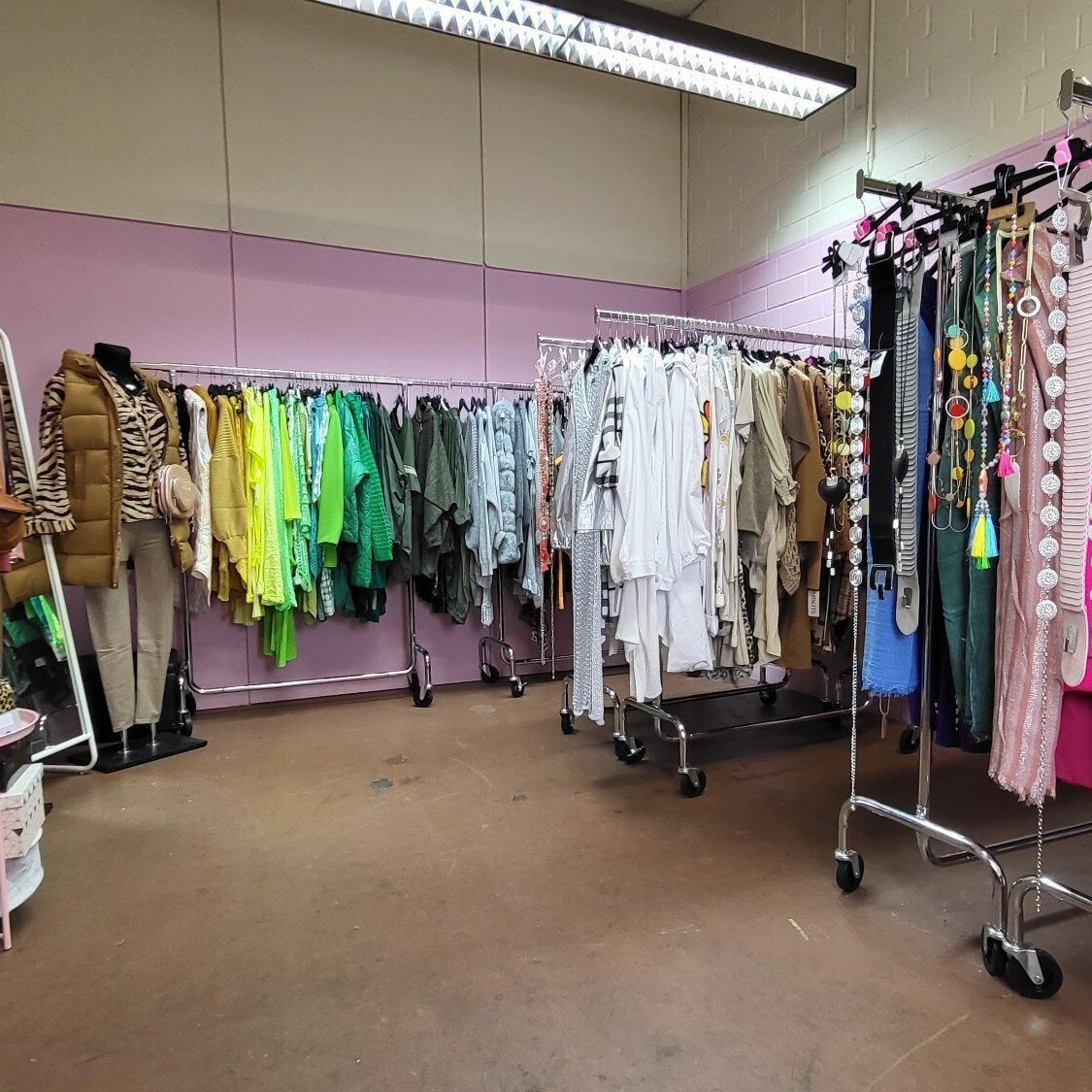 SilalaPINK – DRESSPLANER Online-Shop – T&S Int. in Weiskirchen