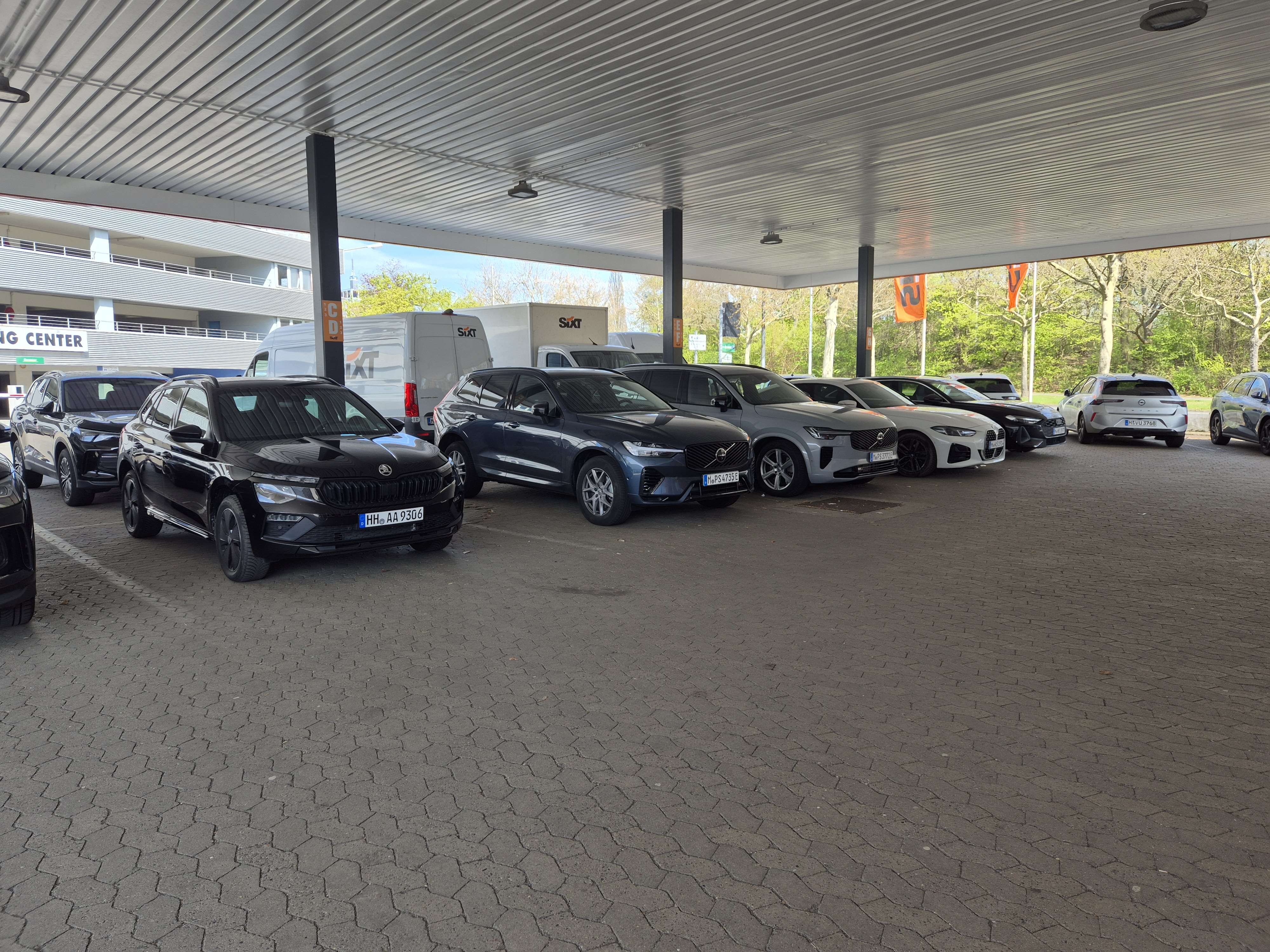 SIXT Autovermietung Braunschweig Süd, Berliner Platz 1B in Braunschweig