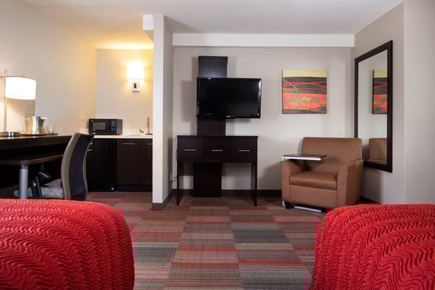 Images Holiday Inn Milwaukee Riverfront by IHG